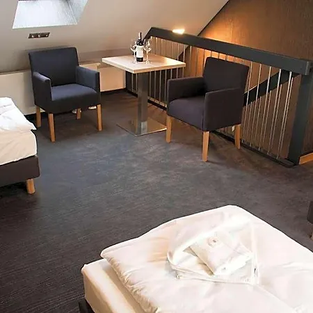 雅库斯策运动酒店及spa