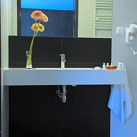 雅库斯策运动酒店及spa 酒店 3*