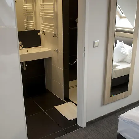 Jakuszyce Sport & 3* شكلارسكا بوريبا